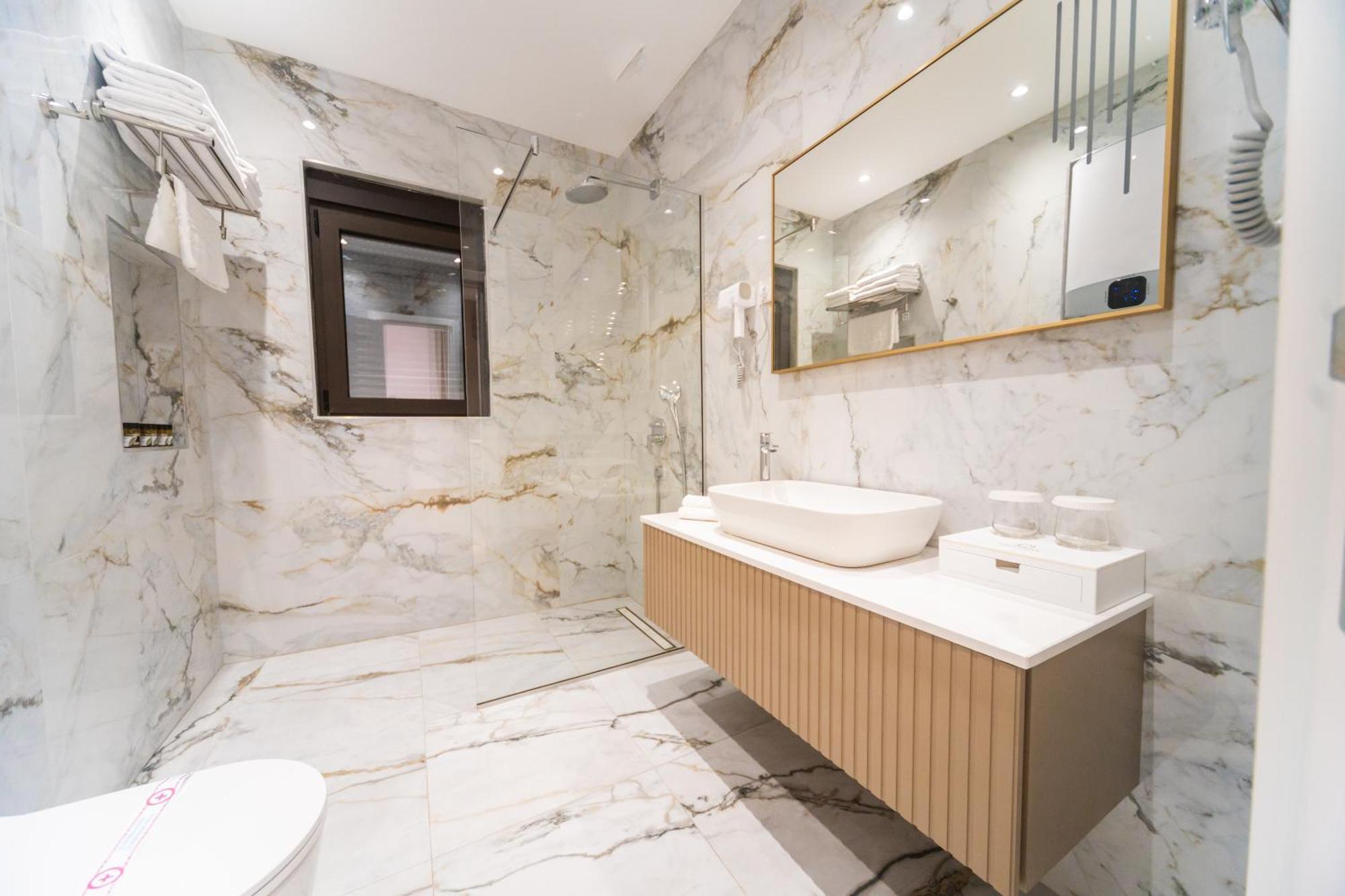 Hotel Exclusive 4*
